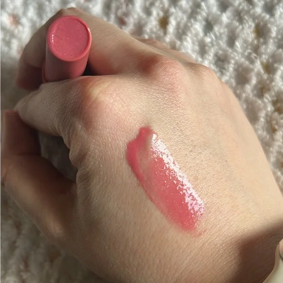 Makeup By Mario - Plumping Lip Serum in Rose Glow - Picture 1 of 4